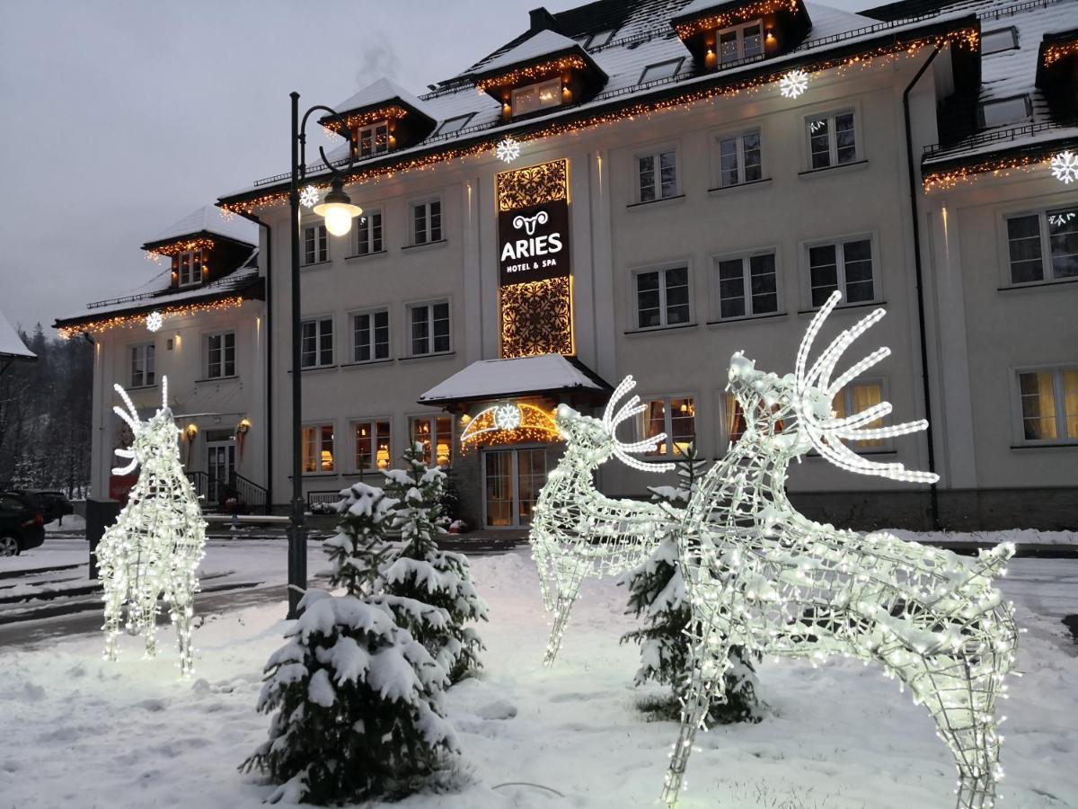 Aries Hotel & Spa วีสวา ภายนอก รูปภาพ