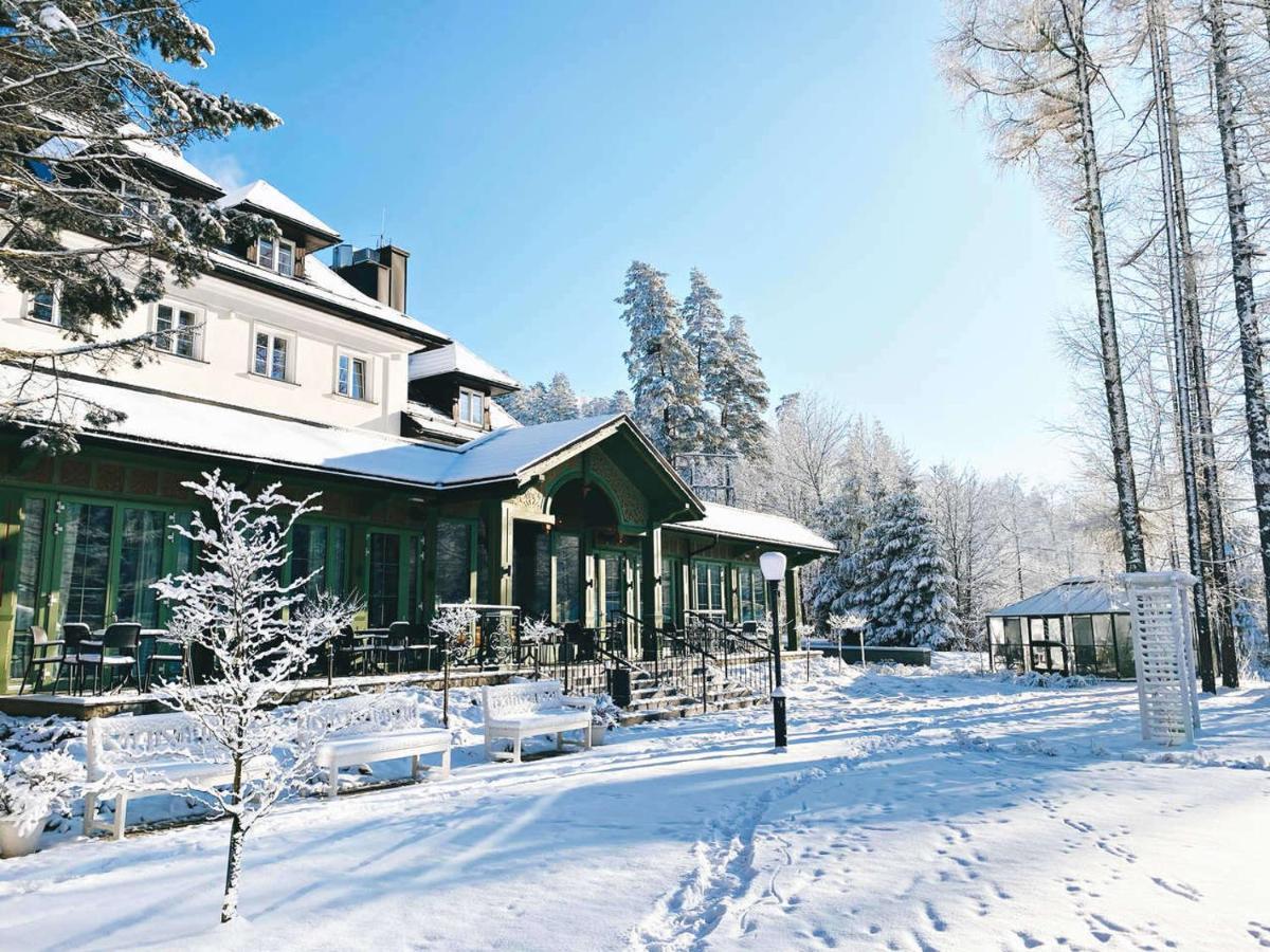 Aries Hotel & Spa วีสวา ภายนอก รูปภาพ