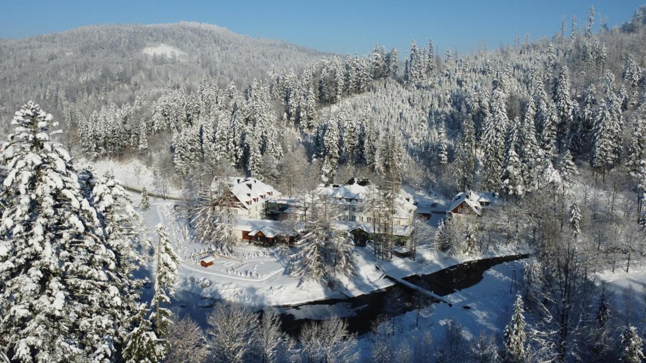 Aries Hotel & Spa วีสวา ภายนอก รูปภาพ